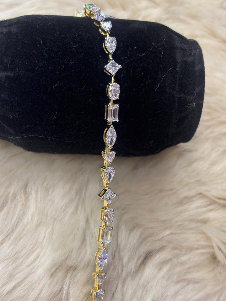 Alternate tennis bracelets