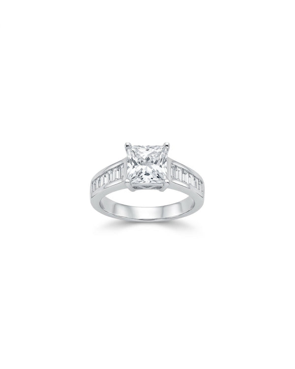 Princess cut rind with diamond