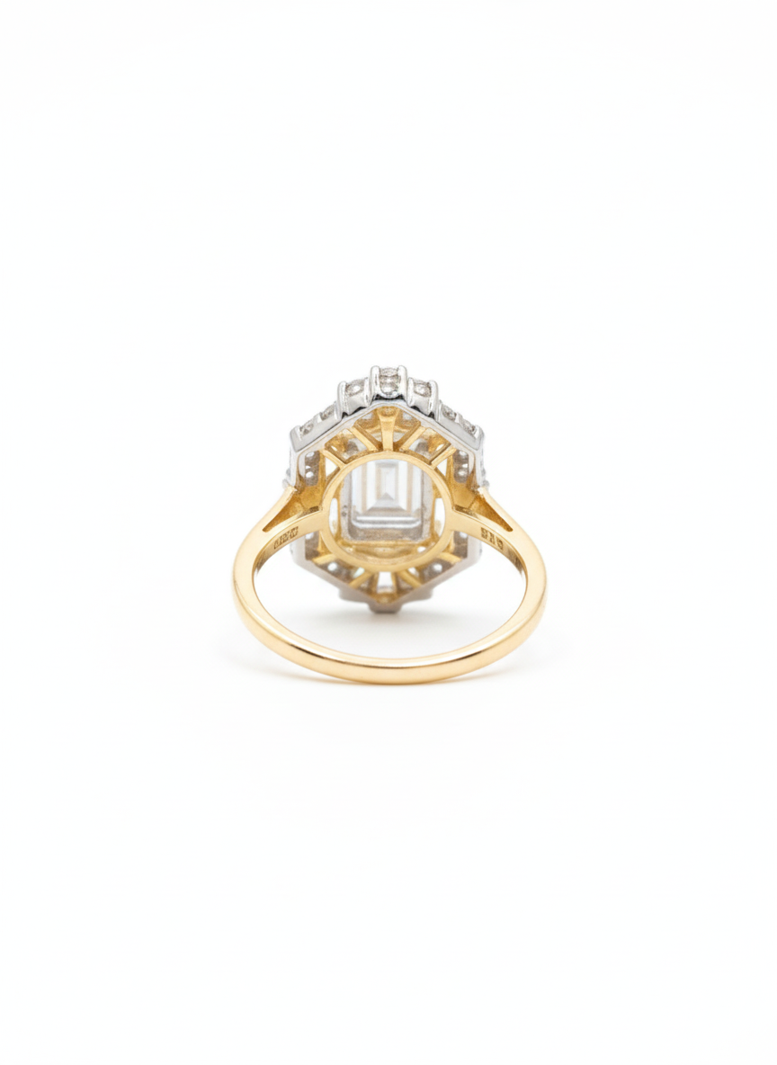 Diamond shapped ring