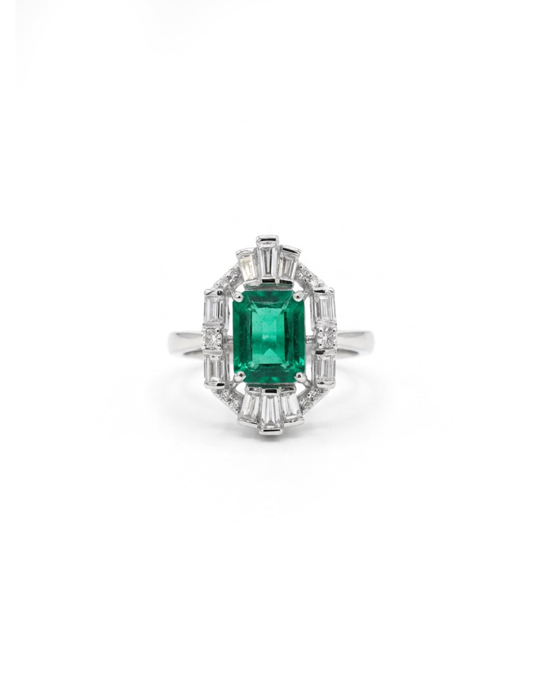 Diamond shapped with emerald
