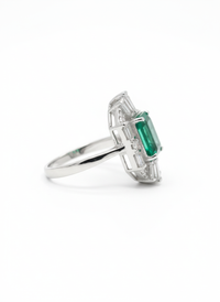 Diamond Shape & Emerald Silver Ring | Zeya Luxe Jewels