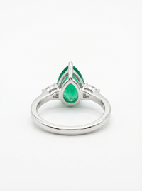 Emerald Pear Shaped Silver Ring | Zeya Luxe Jewels