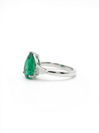 Emerald Pear Shaped Silver Ring | Zeya Luxe Jewels